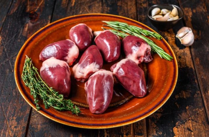 Rüyada sakatat görmek, sakatat yemek, sakatatla ilgili bir iş yapmak, sakatatın kokusunu almak vb. rüya tabirleri.