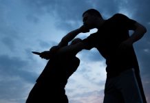 Rüyada Saldırmak Ne Anlama Gelir? Rüyada saldırmak görmek, rüyada kavgaya tutuşmak, rüyada güç gösterisi yapmak, rüya içinde öfke ve saldırganlık ifadesi vb. rüya tabirleri.