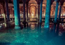 Rüyada Sarnıç Görmek Ne Anlama Gelir? Rüyada sarnıç görmek, rüyada eski bir sarnıcın içinde olmak, rüyada suyu azalmış bir sarnıç görmek, rüyada sarnıçtan su çekmek vb. rüya tabirleri.