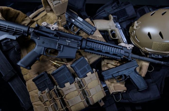 Rüyada savaş aletleri görmek, rüyada kılıç, mızrak veya ok görmek, rüyada bir savaş silahı taşımak vb. rüya tabirleri.