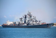 Rüyada Savaş Gemileri Görmek Ne Anlama Gelir? Rüyada savaş gemileri görmek, rüyada okyanusta savaş gemisi görmek, rüyada savaş gemilerinin hareket ettiğini izlemek vb. rüya tabirleri.