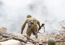 Rüyada Savaş Görmek Ne Anlama Gelir? Rüyada savaş görmek, rüyada bir savaşın içinde bulunmak, rüyada kılıç veya silahlarla savaşmak, rüyada savaş alanında kaçmak vb. rüya tabirleri.