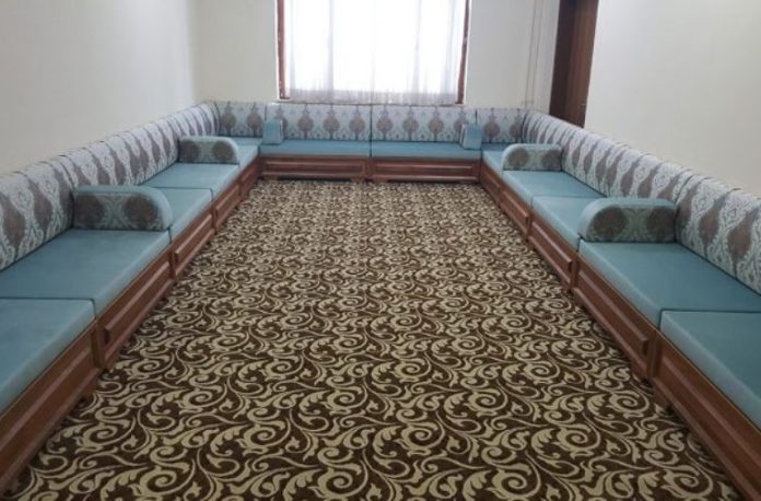 Rüyada sedir görmek, rüyada büyük bir sedir ağacı görmek, rüyada sedir mobilya kullanmak, rüyada sedir ormanında yürümek vb. rüya tabirleri.