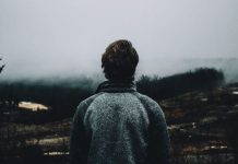 Rüyada Serseri Görmek Ne Anlama Gelir? Rüyada serseri görmek, rüyada başıboş dolaşan birini görmek, rüyada bir serseri ile tartışmak, rüyada serserilerden kaçmak vb. rüya tabirleri.