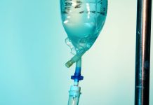 Rüyada Serum Görmek Ne Anlama Gelir? Rüyada serum görmek, rüyada hastanede yatağa bağlı şekilde serum almak, rüyada bir başkasına serum takıldığını izlemek.