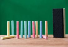 Rüyada Silgi Görmek Ne Anlama Gelir? Rüyada silgi görmek, rüyada bir defterdeki yazıyı silmek, rüyada silginin ufalandığını görmek, rüyada birine silgi uzatmak vb. rüya tabirleri.