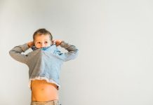 Rüyada Soyunmak Görmek Ne Anlama Gelir? Rüyada soyunmak, rüyada kıyafet çıkarmak, rüyada başkasının soyunduğunu görmek, rüyada açık alanda soyunmak vb. rüya tabirleri.