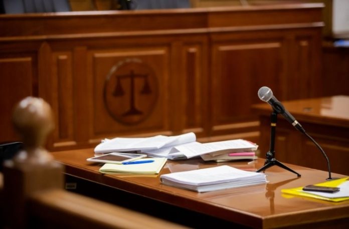 Rüyada bir olaya tanıklık etmek, rüyada mahkemede şahit olarak bulunmak, rüyada nikâh şahidi olmak vb. rüya tabirleri.