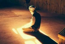 Rüyada Takva Görmek Ne Anlama Gelir? Rüyada takvalı birini görmek, içsel huzur hissetmek, dini değerlere yönelmek, ibadete ağırlık vermek, ruhsal arınma yaşamak vb. rüya tabirleri.