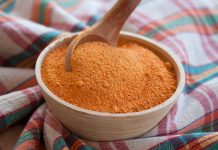 Rüyada Tarhana Görmek Ne Anlama Gelir? Rüyada kuru tarhana görmek, tarhana çorbası kaynatmak, birine tarhana ikram etmek, ev yapımı tarhanayı saklamak vb. rüya tabirleri.