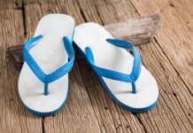 Rüyada Terlik Görmek Ne Anlama Gelir? Rüyada ayağına terlik giymek, rüyada terlik denemek, rüyada tek terlik görmek, rüyada ev içinde terlikle dolaşmak.