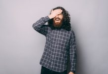 Rüyada Tokat Görmek Ne Anlama Gelir? Rüyada tokat atıldığını görmek, rüyada tokat atmak zorunda kalmak, rüyada tokatla uyanmak, rüyada öfkeyle tokat atmak.