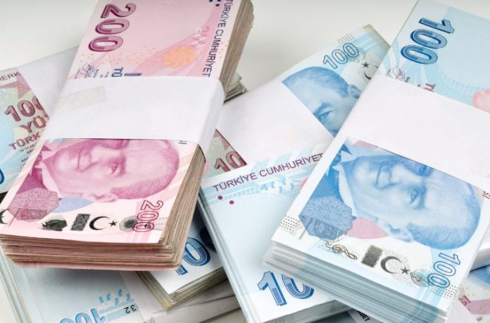 Rüyada para tomarı görmek, rüyada kâğıt tomarlarını karıştırmak, rüyada birinden tomar almak, rüyada tomar saklamak.