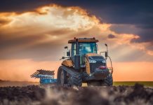 Rüyada Traktör Görmek Ne Anlama Gelir? Rüyada kırmızı traktör görmek, rüyada traktörle tarla sürmek, rüyada traktörün çalıştığını izlemek, rüyada eski traktör görmek.