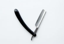 Rüyada Ustura Görmek Ne Anlama Gelir? Elinde ustura görmek, usturayla tıraş olmak, keskin bir ustura ile yüz kesmek vb. rüya tabirleri.