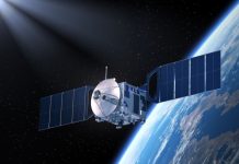 Rüyada Uydu Görmek Ne Anlama Gelir? Gökyüzünde hareket eden uydu görmek, uydu çanağı izlemek, uydudan sinyal almak vb. rüya tabirleri.