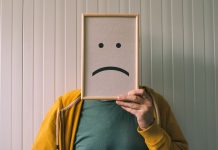 Rüyada Üzüntü Görmek Ne Anlama Gelir? Rüyada içten üzüntü duymak, ağlamak, hüzünlü bir haber almak ya da sessizce kederlenmek vb. rüya tabirleri.