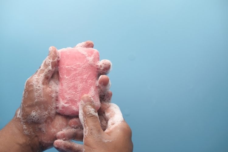 Mantar enfeksiyonlarını önlemek için yaz aylarında alınabilecek hijyen ve giyim önlemleri
